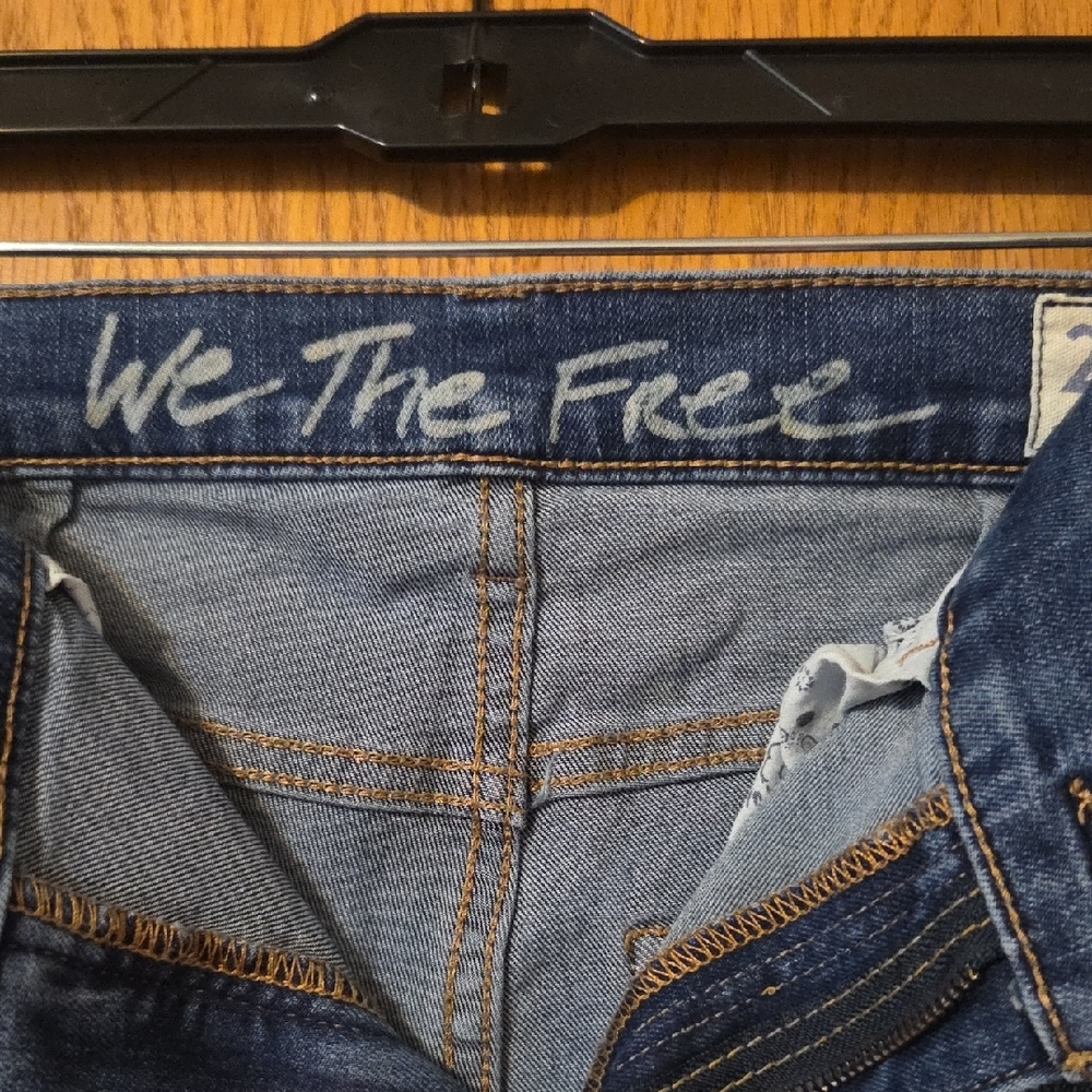We The Free Distressed Blue Ankle Jeans - Picture 4 of 8